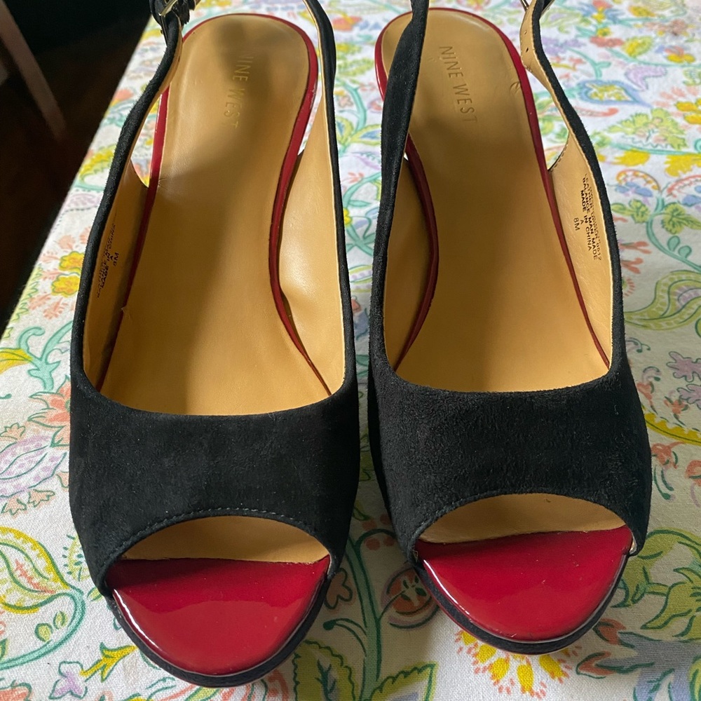 Nine West sling back black suede pump. Size 8M. Great used condition